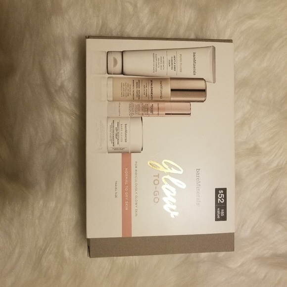 bareMinerals Other - BareMinerals glow to go skincare kit